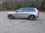 Volvo XC 90 - 9