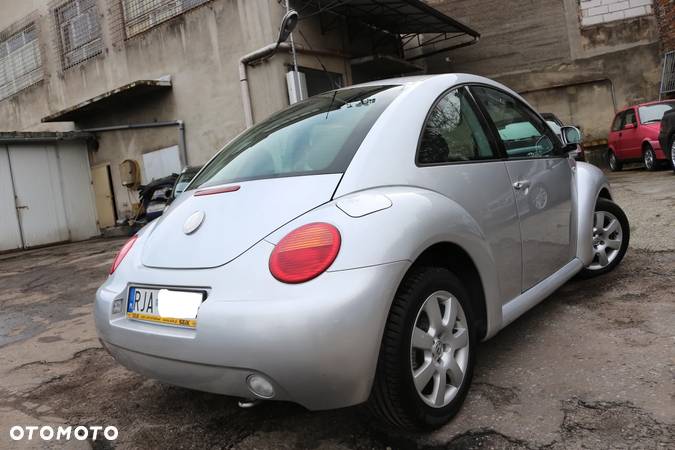 Volkswagen New Beetle 1.6 Freestyle - 6