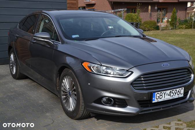 Ford Fusion 2.0 EcoBoost Titanium - 2