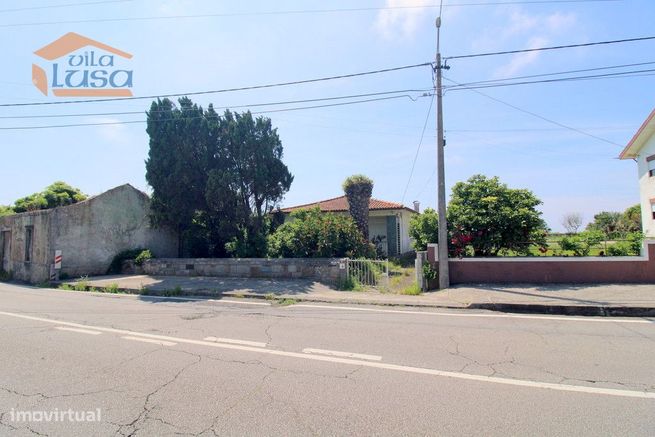 Moradia Térrea T3 de 4 Frentes em Silvalde com Terreno de 756 m²-0
