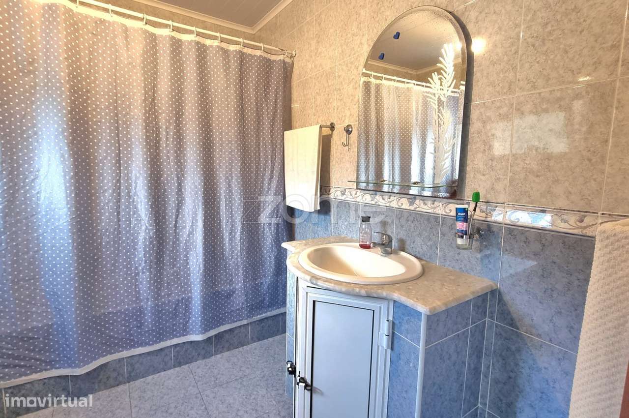 Moradia T3 com Terraço Vista Serra e Mar – Cabouco, Lagoa-18