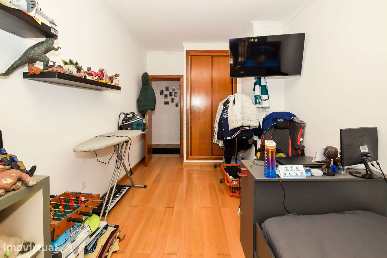 Apartamento T3 com Garagem e Arrecadação - Torres Novas-10