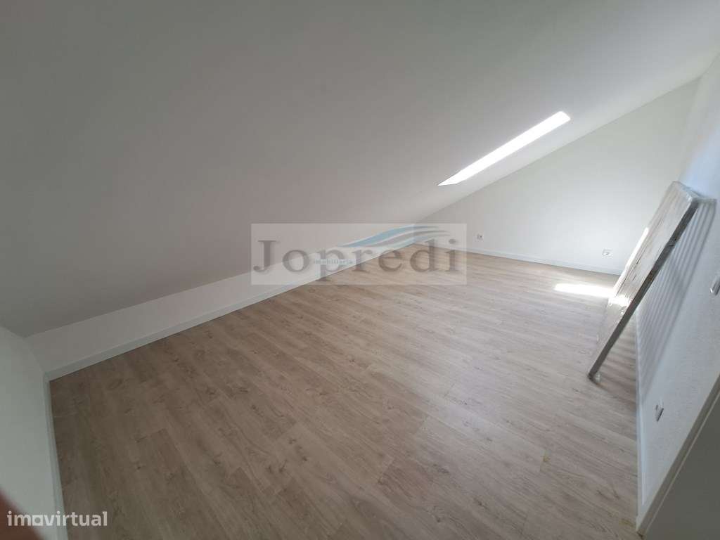 Moradia T4 na Aroeira-37