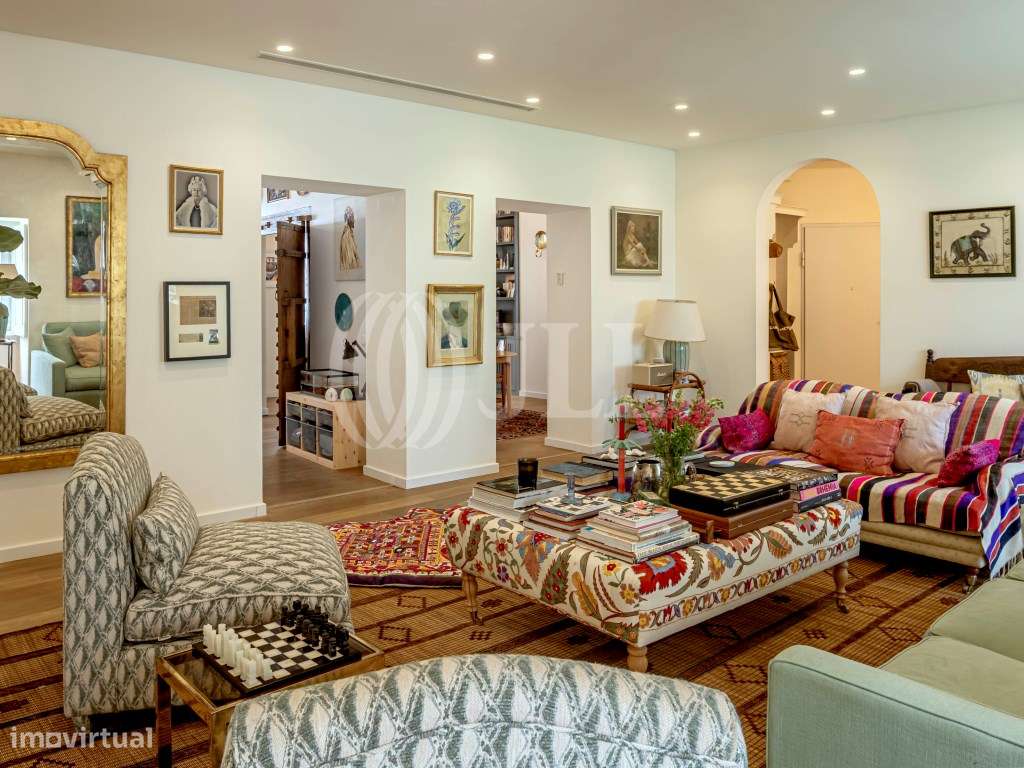 Apartamento T4 junto à Avenida da Liberdade, em Lisboa - Grande imagem: 4/38