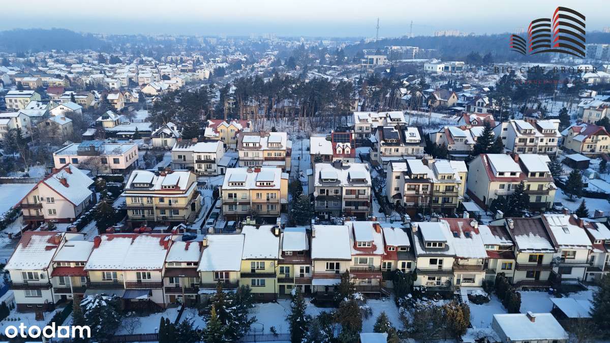 Rodzinny, funkcjonalny dom w dzielnicy Włostowice-3