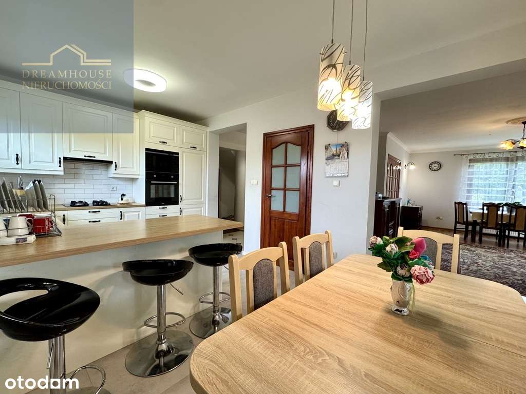 Doskonały dla Twojej Rodziny dom wolnostojący!-7