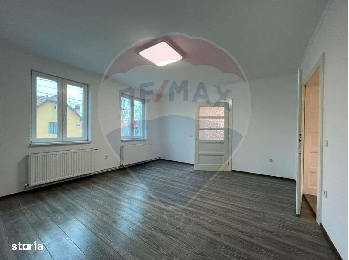 Spațiu de Birouri / Rezidențial – Prima Închiriere - Imagine principală: 4/9