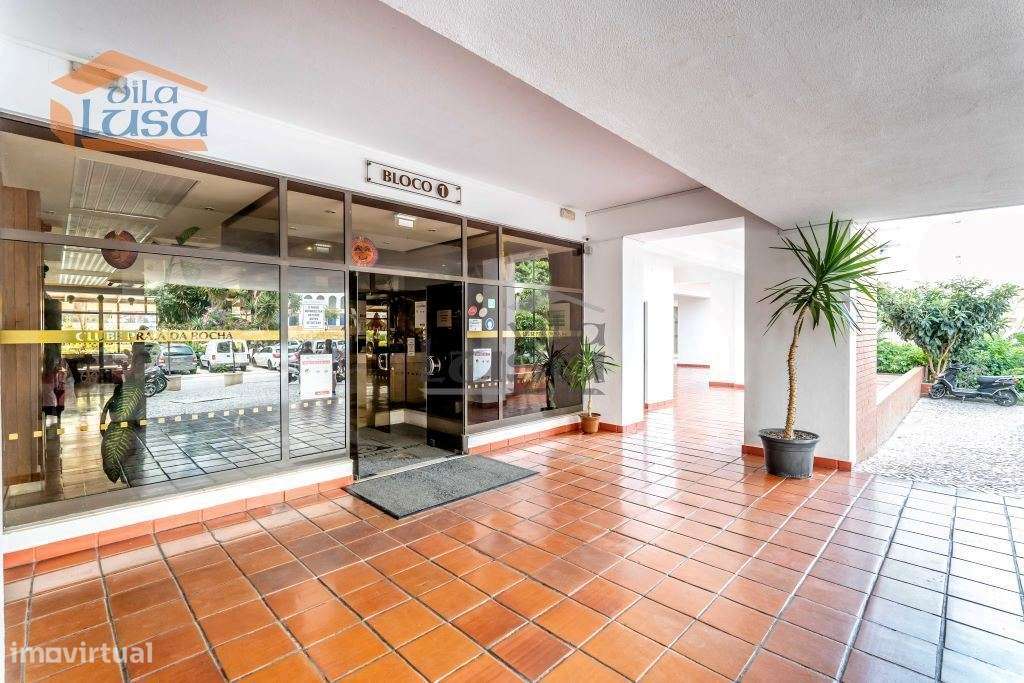 Apartamento T1 a 300 Metros da Praia da Rocha-14