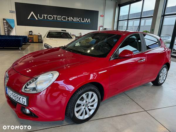 Alfa Romeo Giulietta 2.0 JTDM Distinctive - 1