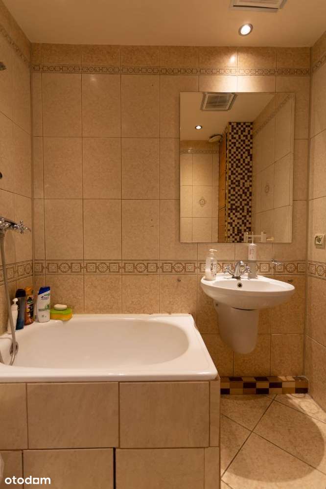 Trzypokojowe mieszkanie blisko centrum-11