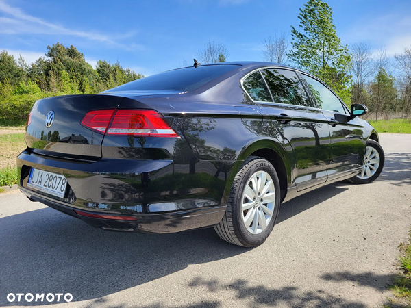 Volkswagen Passat Variant 1.6 TDI SCR BlueMotion Trendline - 4