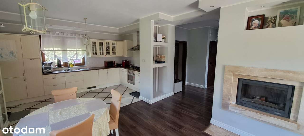 Pietrzykowice gmina Kąty Wrocławskie wolnostojący 2010 rok-5