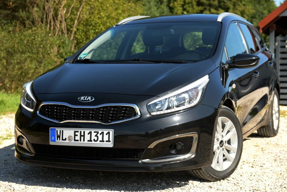Kia Ceed II (2012-) 1.6 GDI Dream Team Edition 2018