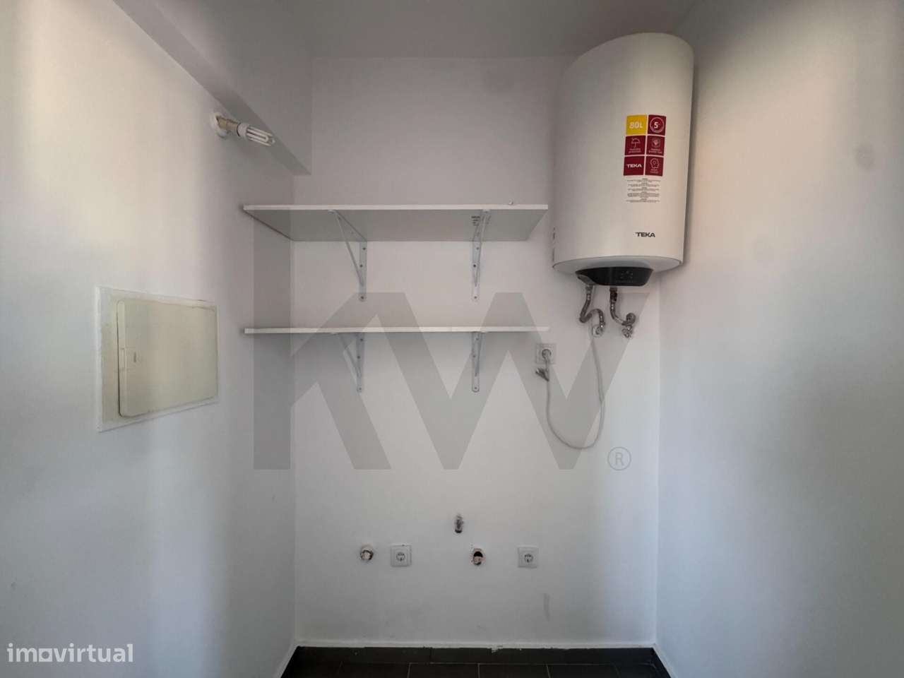 Apartamento T2+1 no centro da Cruz de Pau - Rua 25 de Abril-4