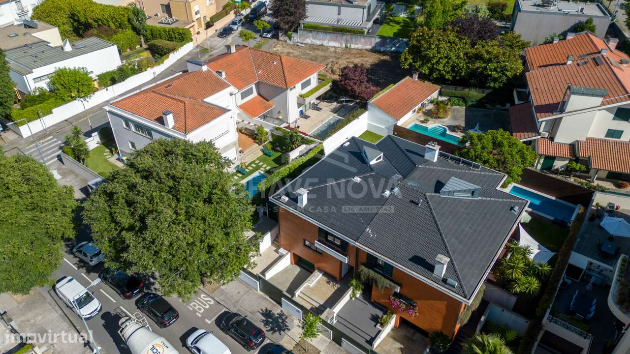 Moradia renovada com piscina e jardim privativo à venda na Foz, Porto-6