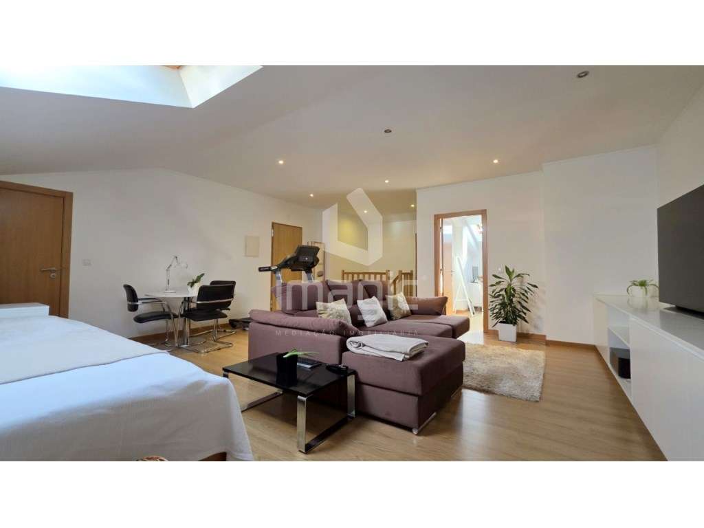 Apartamento T3 Duplex, com duas salas, usado na Malveira-26