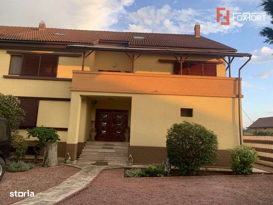 Vila Duplex cu lac si piscina Giarmata Vii  cu 5880 mp de teren - ID V - Imagine principală: 4/19