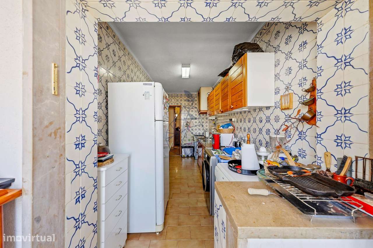 Apartamento T3 com exposição solar nascente /sul em Portimão-13