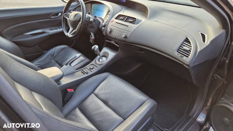 Honda Civic 1.8i-VTEC Comfort - 12