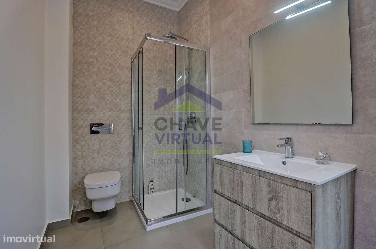 Apartamento T3 com Terraço Amplo - Centro Bombarral-5