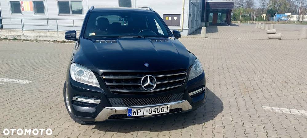 Mercedes-Benz ML 350 BlueTec 4-Matic - 4