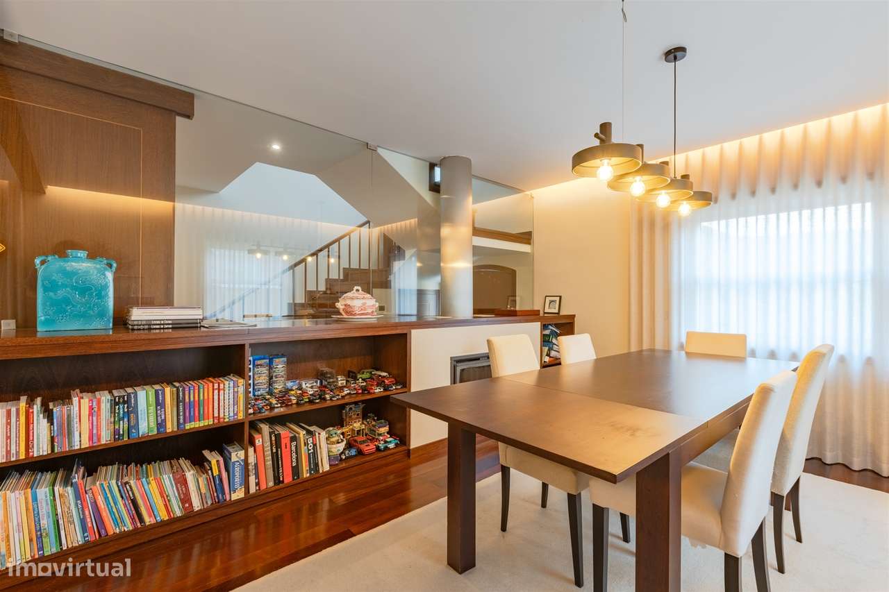 Moradia T3 com Jardim Próxima do Parque da Cidade - Grande imagem: 4/23