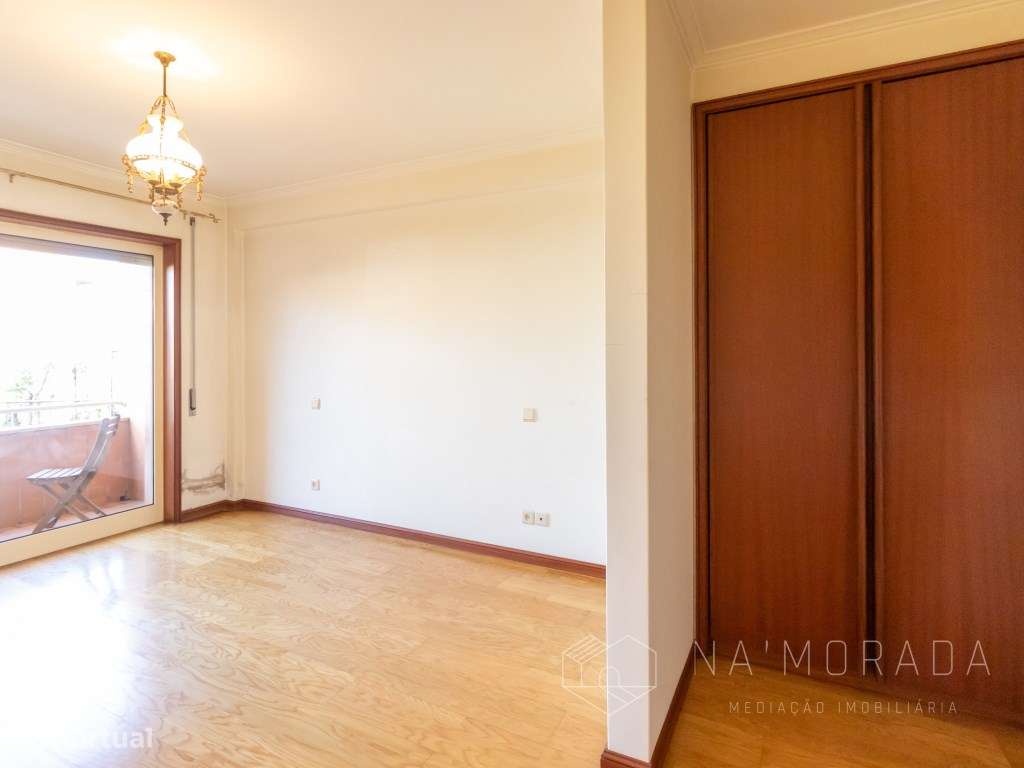 Apartamento T3 em Sanguedo em Edifício Modernizado e Ótimos Acessos-27