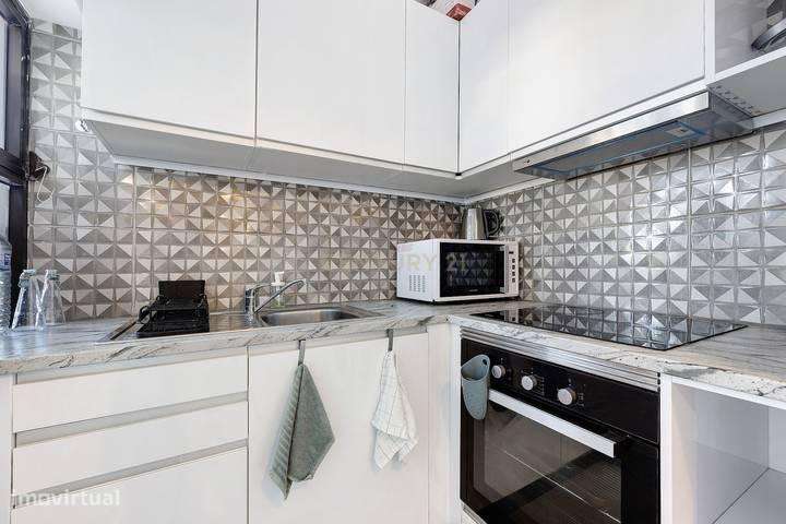 Apartamento T2 em Condomínio Fechado 2º Andar com Elevador com Piscina-7