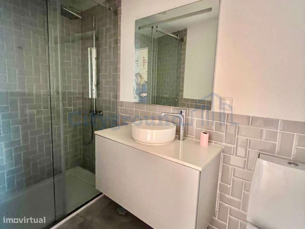 Exclusivo apartamento T2 de charme histórico e acabamentos de excel...-6