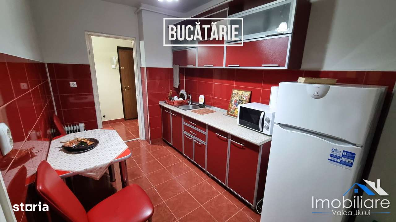 Apartament 2 camere decomandat – Petroșani, Str. 1 Decembrie 1918-4