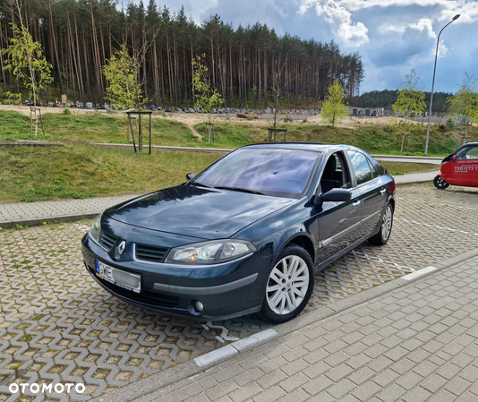 Renault Laguna - 1