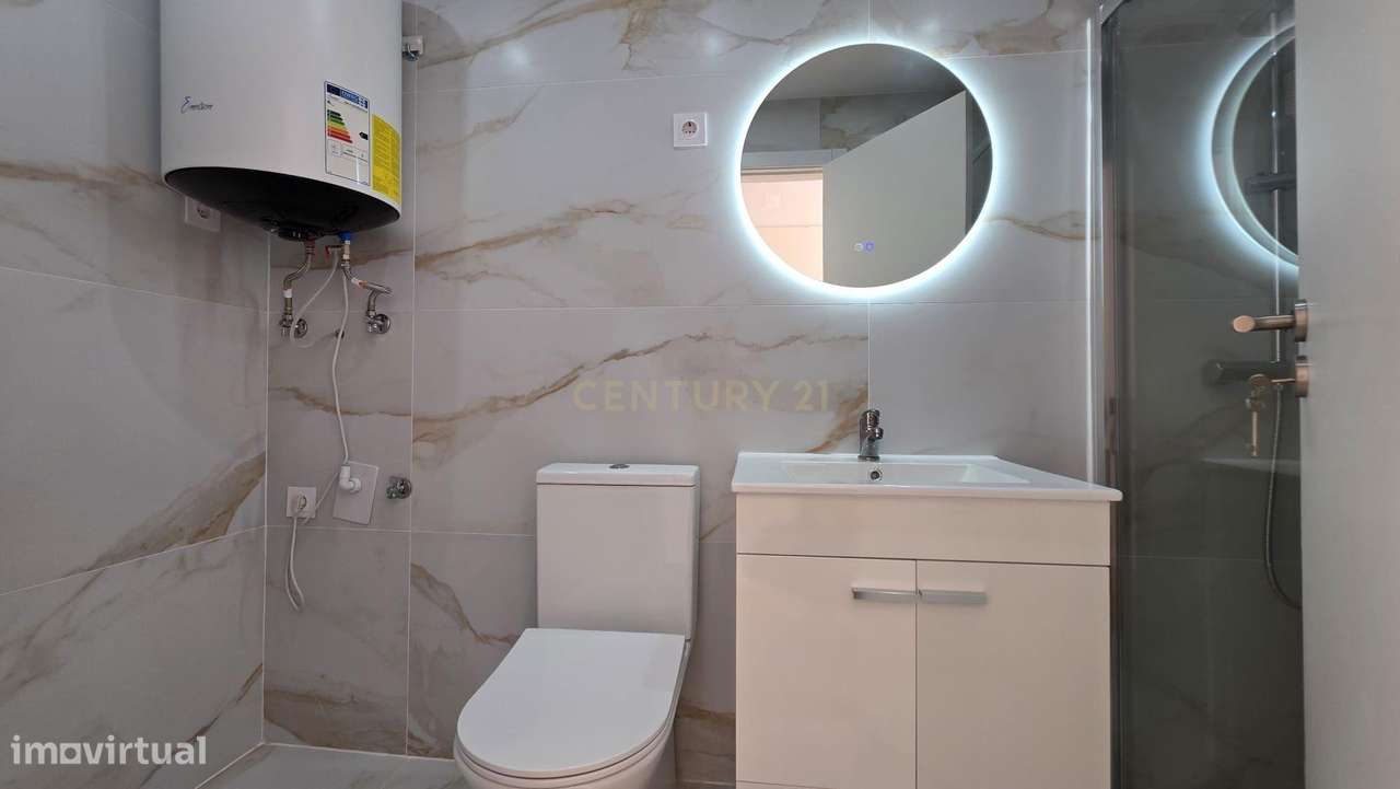 T2 Totalmente Remodelado | Damaia – Amadora | A 5 Minutos da Estação-15