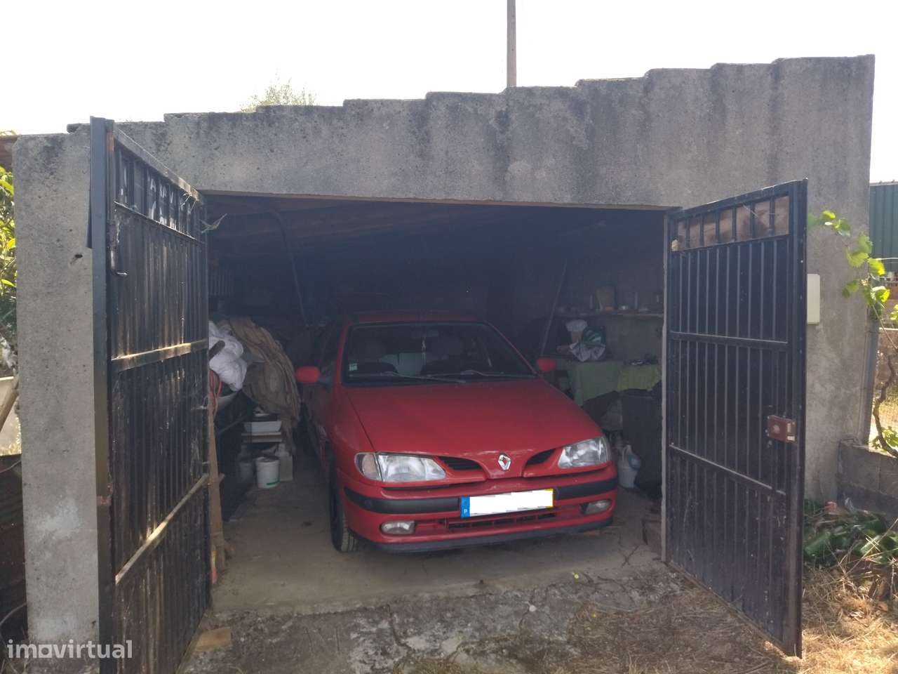 Terreno urbanizável de 4200m2, permite construção de moradia de 210m2-7