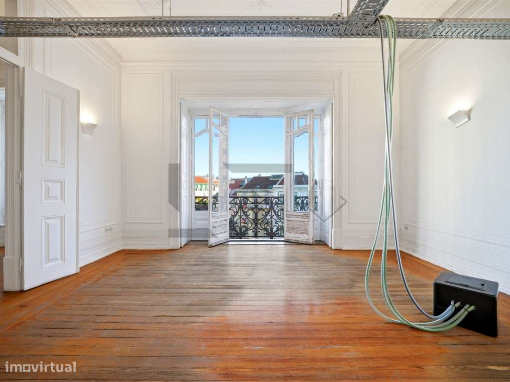 Apartamento T5 em Prédio de Charme Classificado, para Venda, na Rua... - Grande imagem: 5/32