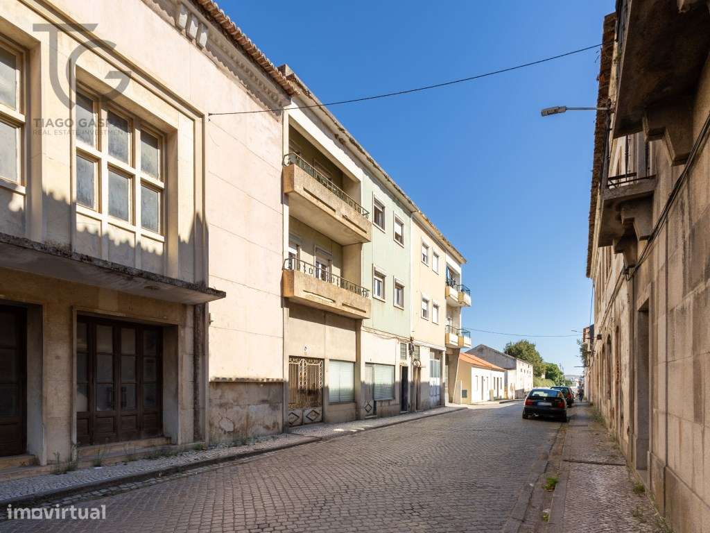 Prédio para reabilitação em Alferrarede - Abrantes - Grande imagem: 4/30