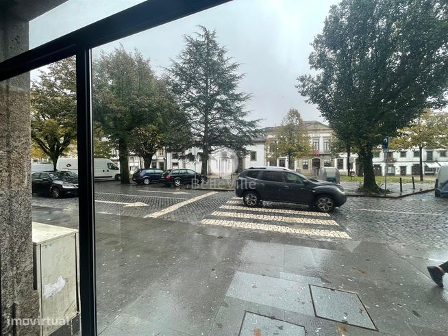 Loja  Venda em Braga (São José de São Lázaro e São João do Souto),Brag-3