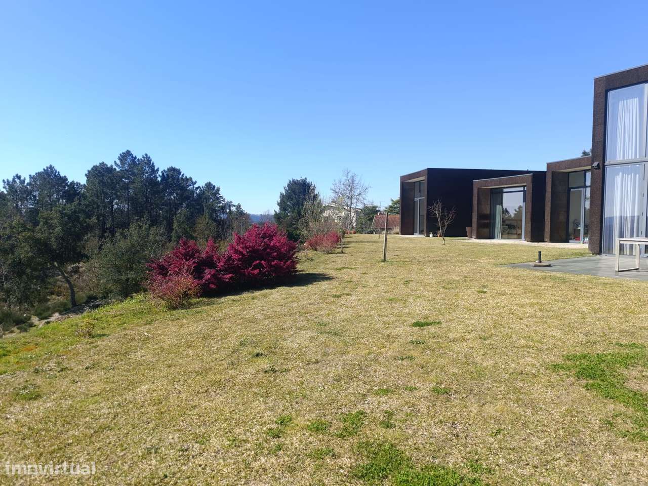 MORADIA DE LUXO ÚNICA – 20.000m² DE TERRENO | VISTAS PANORÂMICAS-21