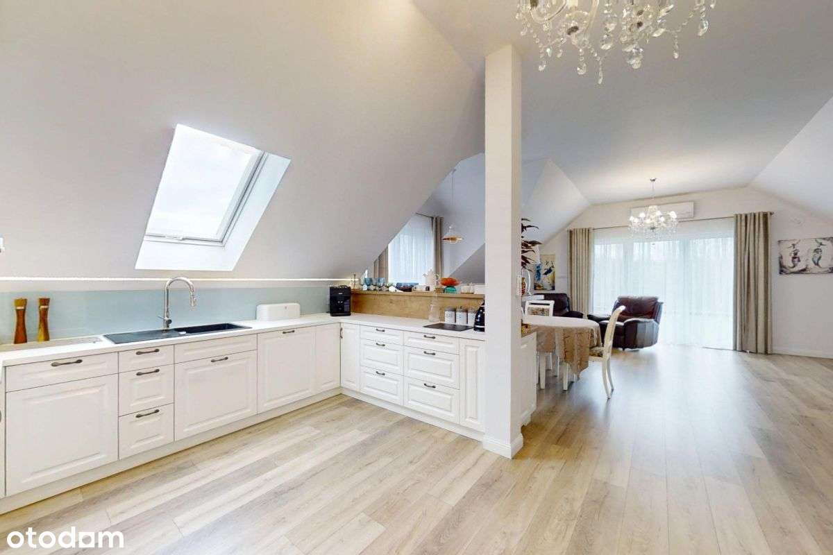 22.11 Dom z tarasem, widokiem na las w mieście - Pełny obrazek: 4/13