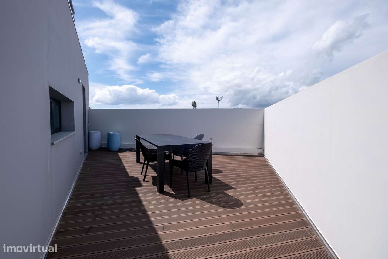 Penthouse T3 em São Pedro - Ponta Delgada-3