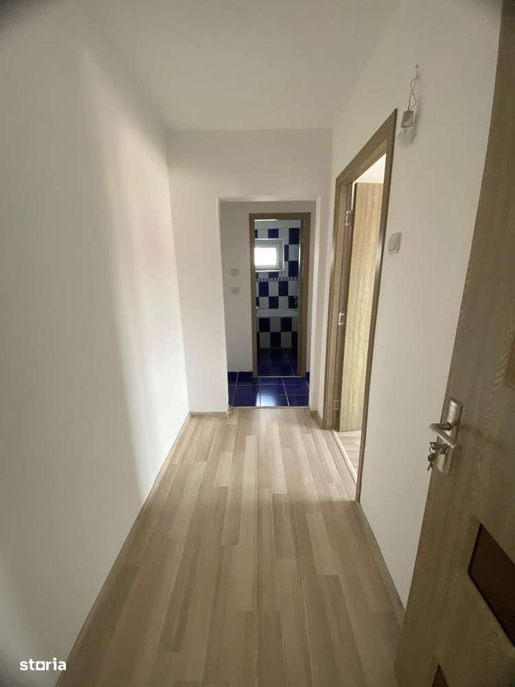 OFERTA 3 camere semidecomandate renovat, izolat in zona Centrala-4