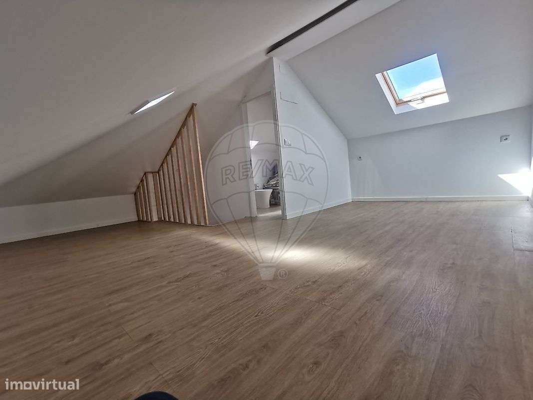 Moradia T2 para venda-24