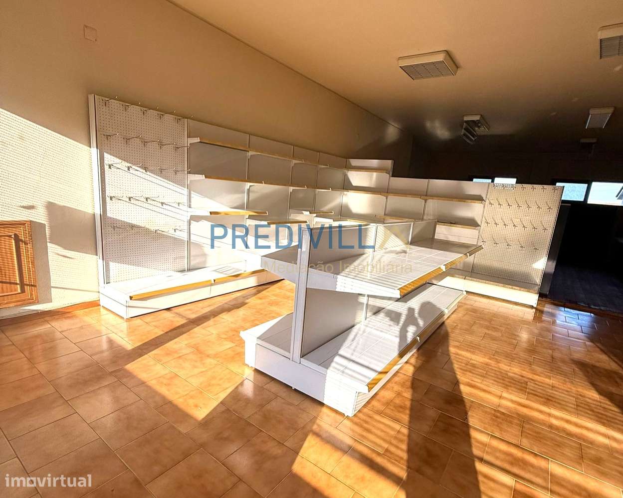 Loja  Venda em Cidade da Maia,Maia-4