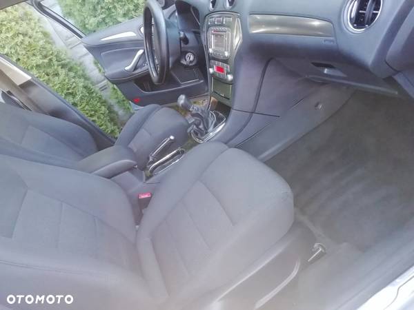 Ford Mondeo 2.0 Platinium X Plus (Titanium) - 9