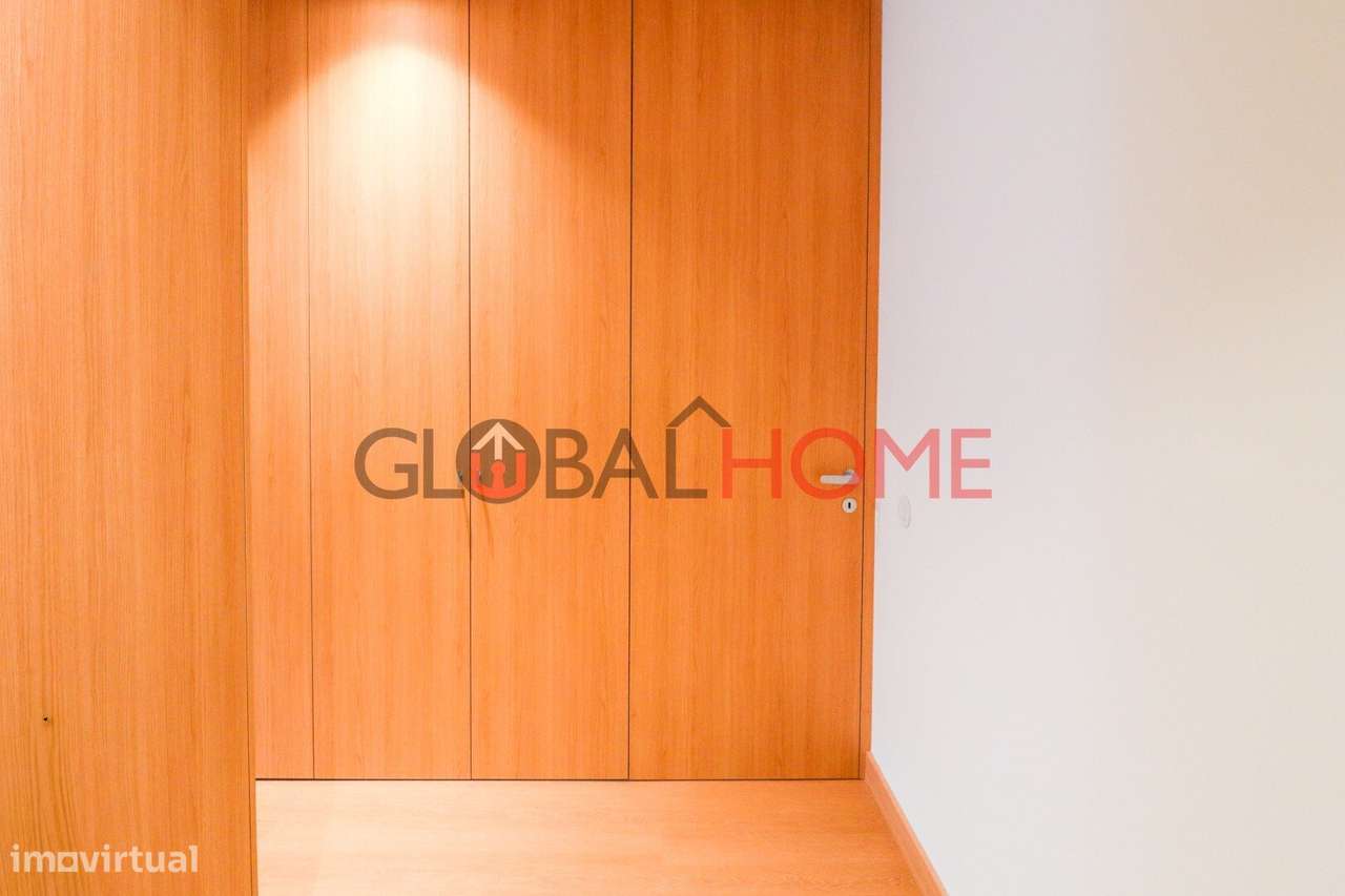 Apartamento T2 Renovado com Terraço em Fânzeres-24