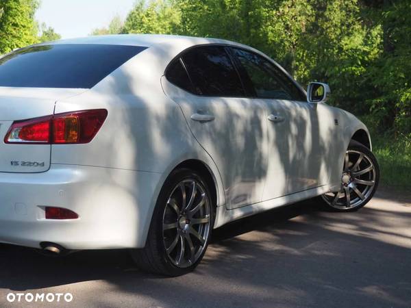 Lexus IS 220 D F Sport - 40