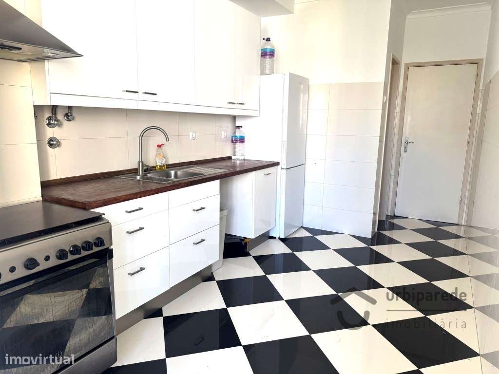 Apartamento T3 no Restelo c/ vista Rio.-19