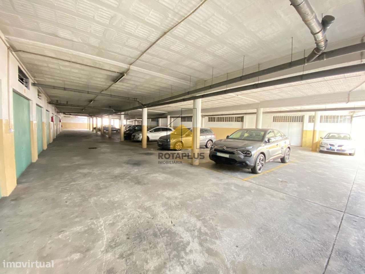Apartamento T1+1 com Excelente Varanda e Garagem-18