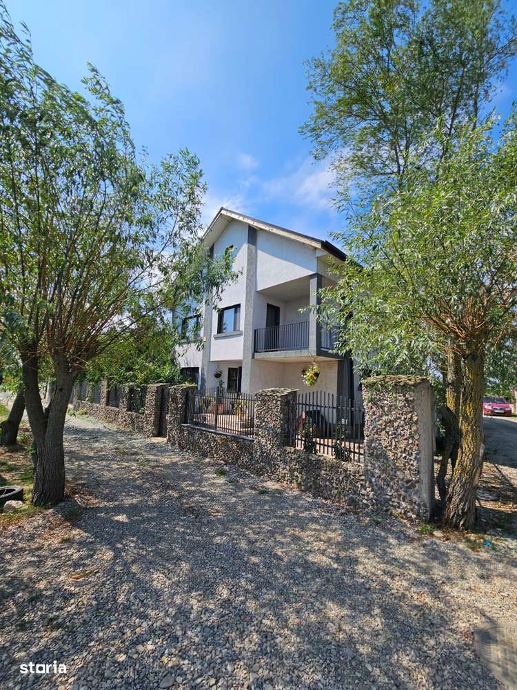 Casa individuala, complet mobilata si utilata, piscina - Imagine principală: 5/20