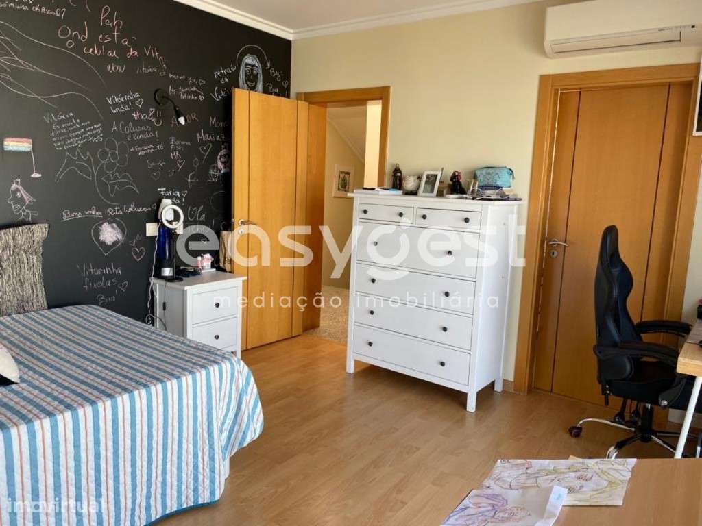 Apartamento Duplex T3 com excelentes áreas localizado numa urbanização - Grande imagem: 3/40