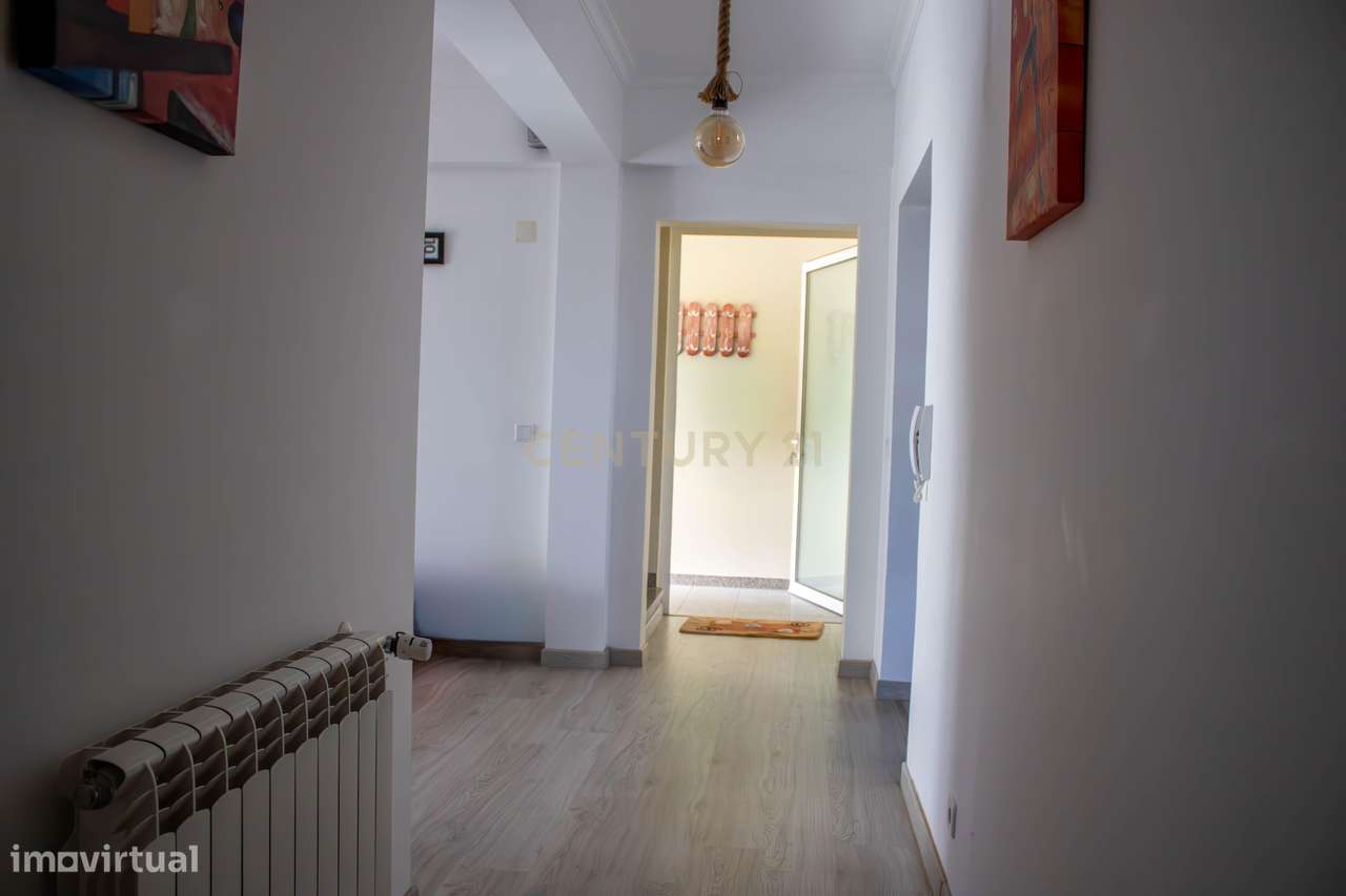 Moradia moderna | 3 pisos | Vila Nova Foz Côa-6